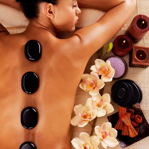 masaje piedras calientes